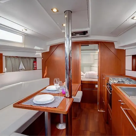 Beneteau Oceanis 35- Jean Michel سبليت